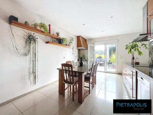 Maison familiale 160m² avec jardin piscinable 1100m² – 4 chambres – à 30 min de Lyon