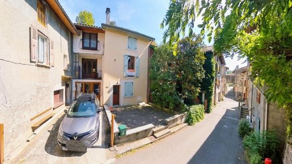 Maison 105m² Sur trois niveau avec jardin
