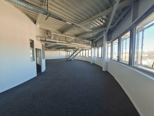 BUREAUX A LOUER - 72100 - LE MANS NOVAXUD 895 m²