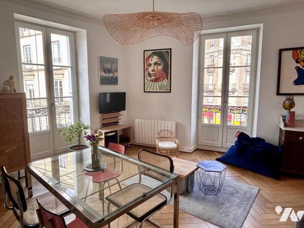 NANTES TALENSAC T3 rénové avec goût et entièrement sur parquet situé au 2ème étg s/asc 