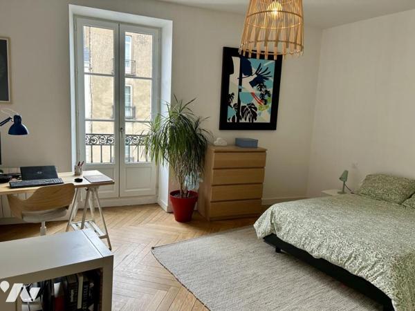 NANTES TALENSAC T3 rénové avec goût et entièrement sur parquet situé au 2ème étg s/asc 