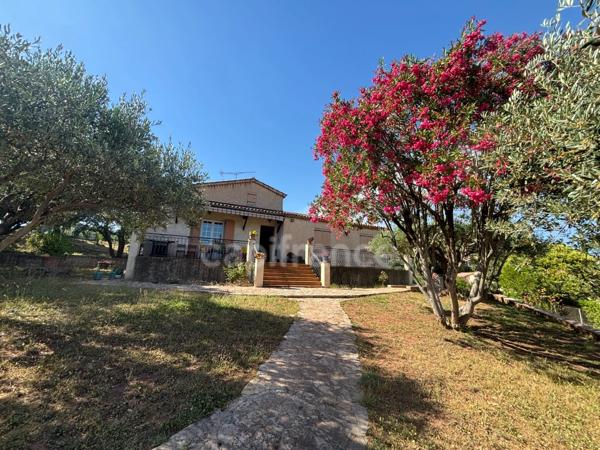 Maison de plain-pied de 240 m² à vendre LE CANNET DES MAURES (83), parcelle constructible détachable !!