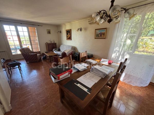 Maison de plain-pied de 240 m² à vendre LE CANNET DES MAURES (83), parcelle constructible détachable !!