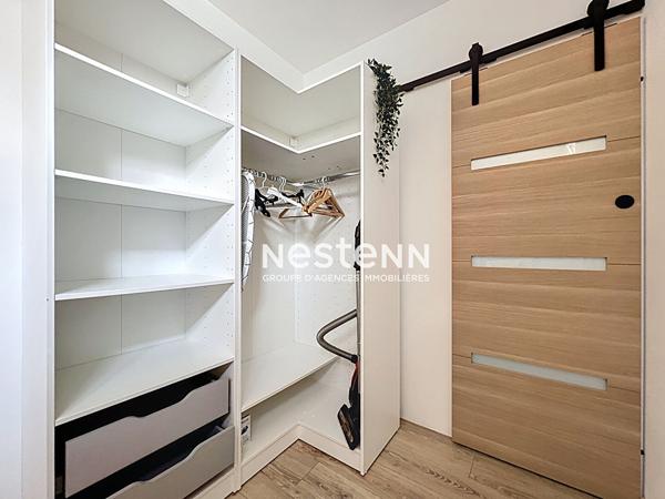 GOLFE JUAN - 2P - Proche MER - Terrasse - Meublé - Parking - Faibles charges