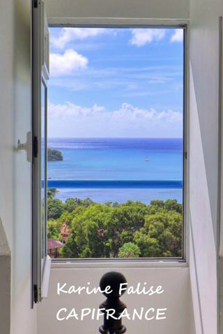 SAINTE-ANNE (97227) – APPARTEMENT T3 EN DUPLEX AVEC MAGNIFIQUE VUE MER !