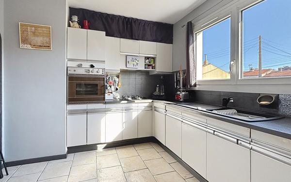 Maison à vendre    5 pièces •  La Rochelle