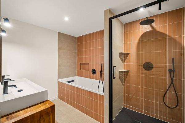 La renaissance d’une usine en maison d’architecte au coeur de Charly