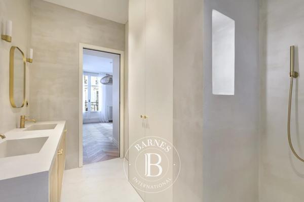 Paris 16ème, Appartement 1 Chambre -  53 m² à vendre