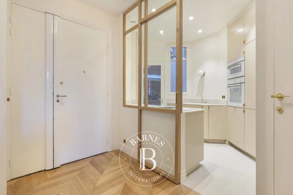 Paris 16ème, Appartement 1 Chambre -  53 m² à vendre