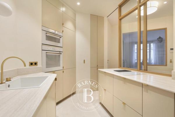 Paris 16ème, Appartement 1 Chambre -  53 m² à vendre