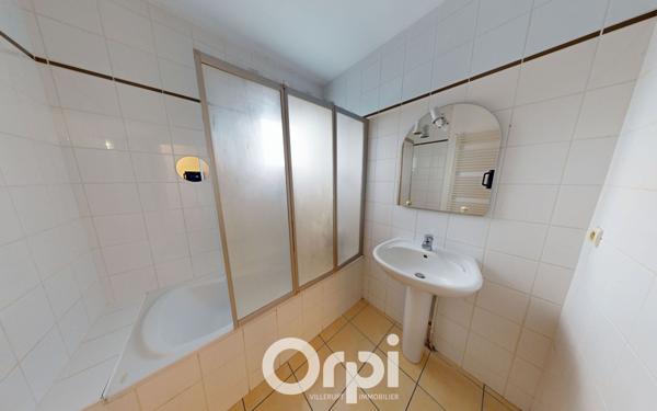 Appartement à louer    3 pièces • 70 m2 Guénange