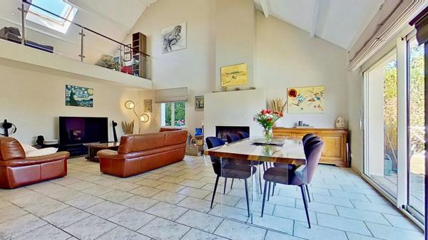 Maison contemporaine 236 m² avec piscine et suite parentale à AUGNY – proche METZ & LUXEMBOURG