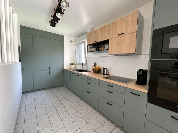 Appartement 4 pièces, TERRASSE 40 m² Massy Vilmorin DPE  C, DOUBLE BOX, GARE RER/ TGV