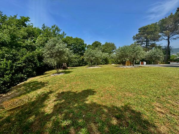 Draguignan Côte d'Azur- villa contemporaine + appartement- piscine grand garage