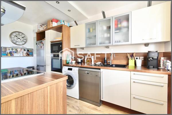 Appartement 2 chambres avec balcon, cave et parkings