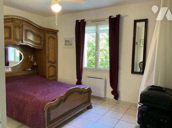 A VENDRE : Située entre SOUILLAC et GOURDON  (Lot - 46)  : Maison de plain-pied avec pigeonnier...