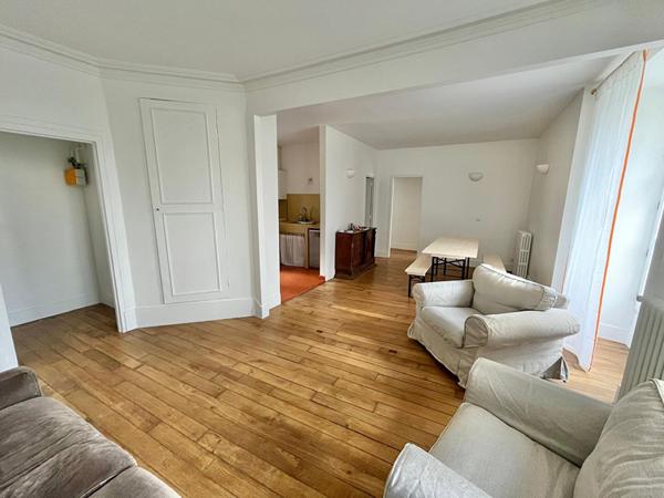 À louer F2 meublé de 65 m² au sein d'un lieu d'exception à SAINT-DENIS