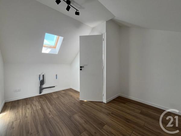Appartement Duplex à vendre  4 pièces - 108,70 m 2   CROIX  - 59