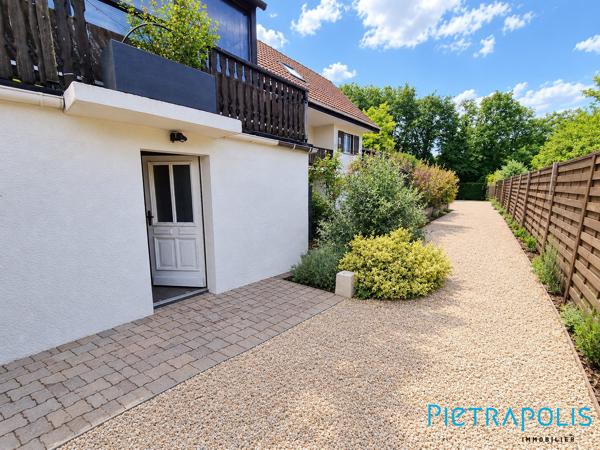 T3 84 m² en rez-de-jardin avec 75 m² d'extérieur – Crozet secteur Villeneuve