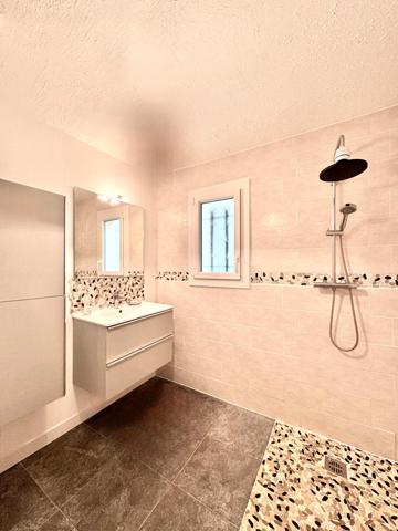 Fréjus tour de mare-maison 3 chambres piscine jardin avec entrée pour vehicules-baisse de prix !