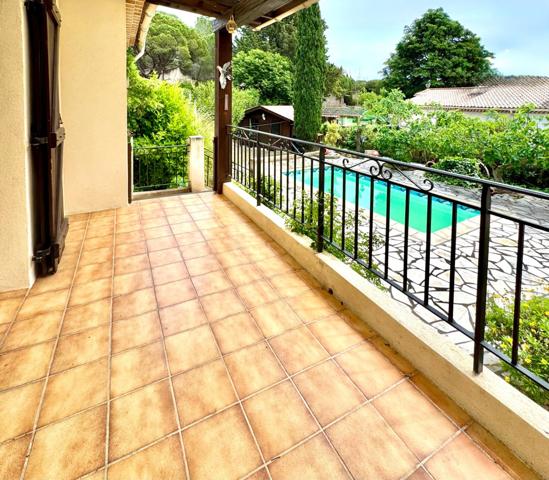 Fréjus tour de mare-maison 3 chambres piscine jardin avec entrée pour vehicules-baisse de prix !