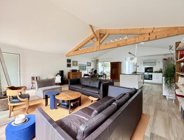 Maison 8 pièce(s) 5 chambre(s) 202 m²