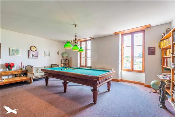 Maison à vendre |  Barbezieux-Saint-Hilaire |  11 pièces | 408 m²