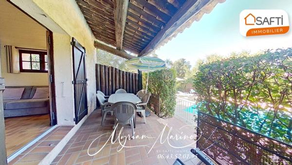 À VENDRE APPARTEMENT MEUBLÉ À 400M DES PLAGES - 83370 SAINT AYGULF