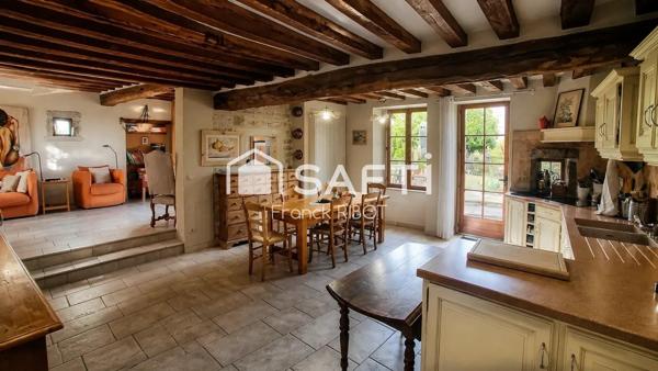 Belle maison en pierre rénovée de 215m2 avec terasse et jardin