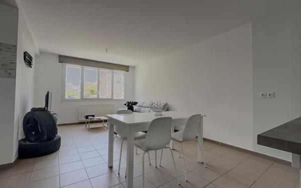 Immeuble à vendre    9 pièces • 213,17 m2 Genlis