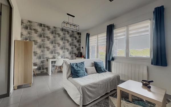 Immeuble à vendre    9 pièces • 213,17 m2 Genlis