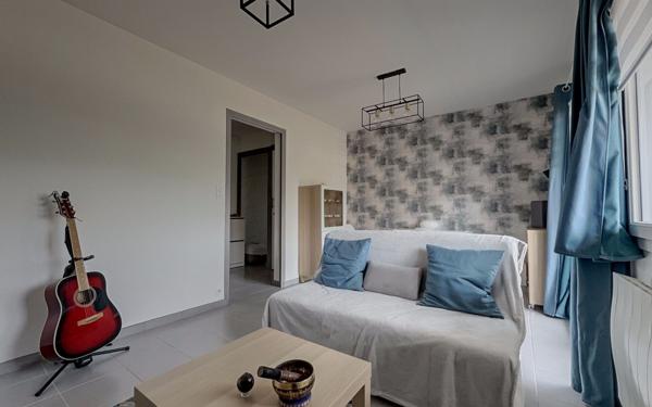 Immeuble à vendre    9 pièces • 213,17 m2 Genlis