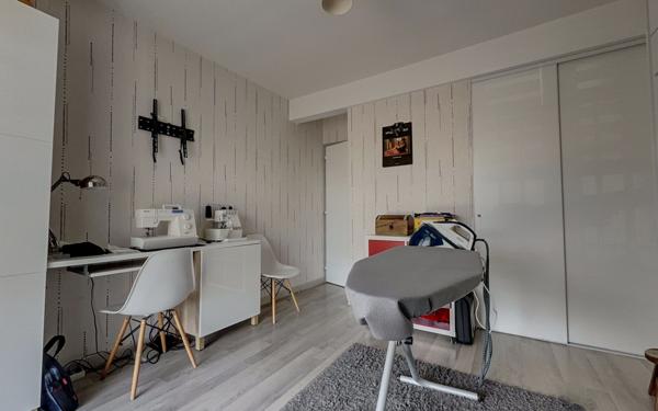 Immeuble à vendre    9 pièces • 213,17 m2 Genlis