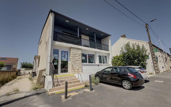 Immeuble à vendre    9 pièces • 213,17 m2 Genlis