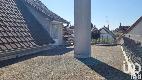 Maison 5 pièces de 102 m² à Le Châtelet (18170)