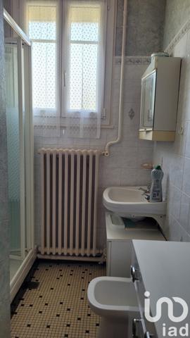 Maison 5 pièces de 102 m² à Le Châtelet (18170)