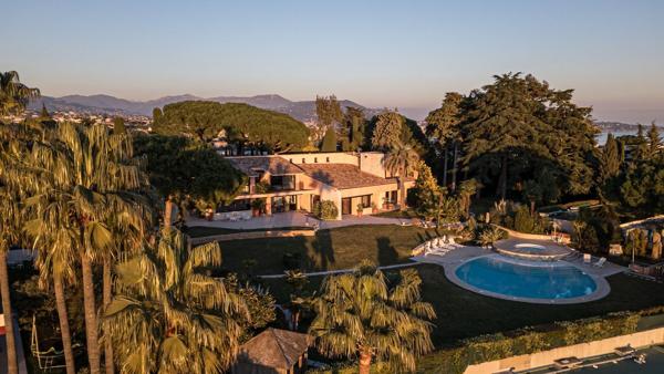 Vente Villa de luxe Nice 8 Pièces 464 m²
