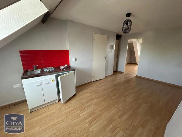 Appartement à louer 2 pièces 29.25m² Saint-Quentin (02100)