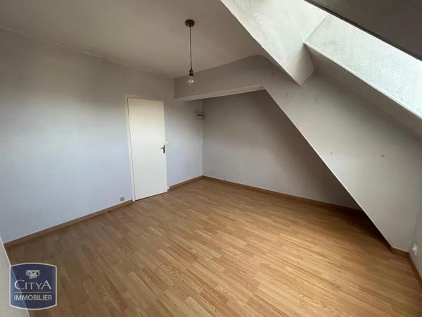 Appartement à louer 2 pièces 29.25m² Saint-Quentin (02100)