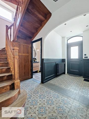 Maison de Maitre 197 m2 9 pièces