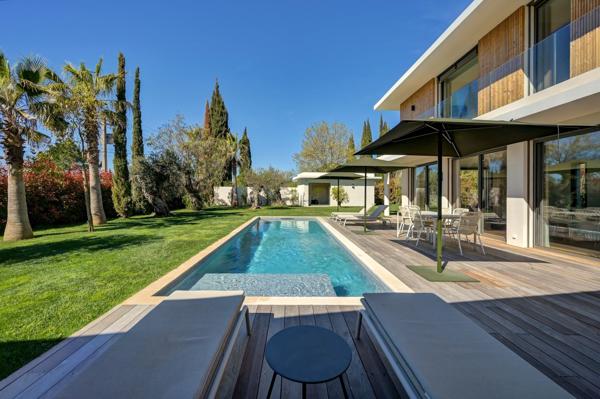 Vente Maison de luxe Aix-en-Provence 8 Pièces 240 m²