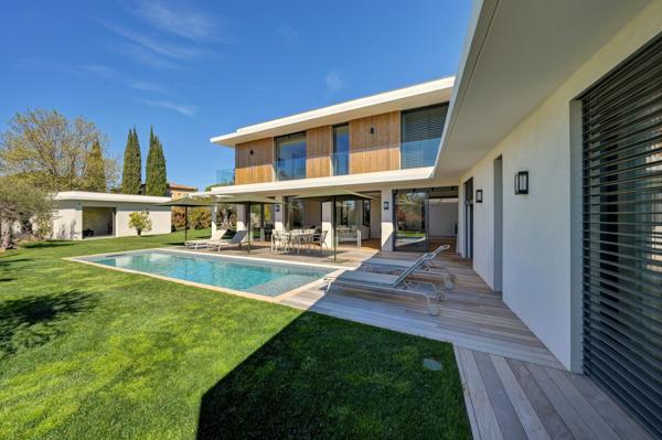 Vente Maison de luxe Aix-en-Provence 8 Pièces 240 m²