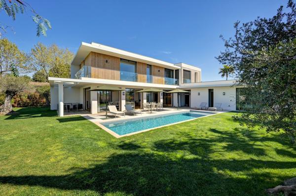 Vente Maison de luxe Aix-en-Provence 8 Pièces 240 m²