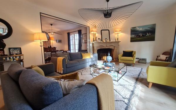 Maison à vendre    8 pièces • 230 m2 Rochefort-du-Gard