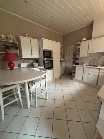 Élégant hôtel particulier implanté sur une superbe parcelle de 1 560 m².