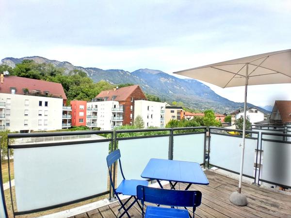 T2 MEUBLÉ – 47,03 m² – BONNEVILLE – BALCON, PISCINE & PARKING EN SOUS-SOL