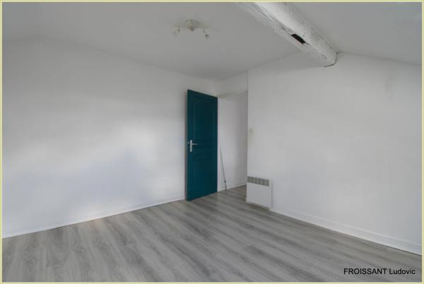 Montélimar – Appartement 3 pièces en duplex, dernier étage avec ascenseur d’une résidence historique de standing