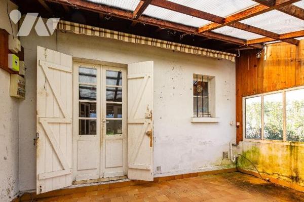 VENTE IMMO-INTERACTIF- ANDERNOS LES BAINS (33510) 12, avenue de Comte -
Une maison à rénover e...