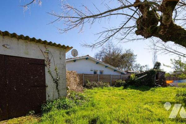 VENTE IMMO-INTERACTIF- ANDERNOS LES BAINS (33510) 12, avenue de Comte -
Une maison à rénover e...