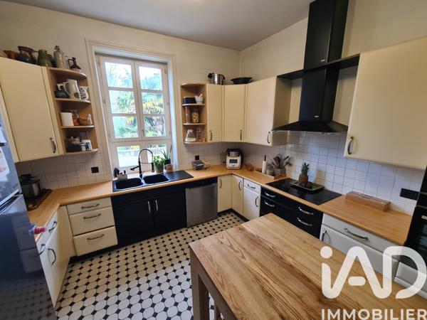 Maison à vendre 14 pièces 319 m² Rochefort